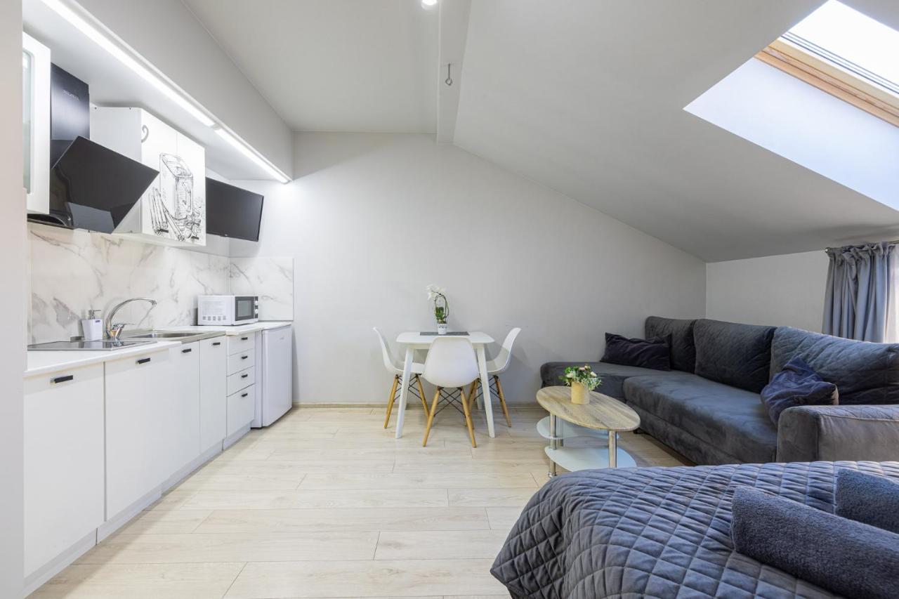 Dharma Stay Apartamentai Telšiai Екстериор снимка
