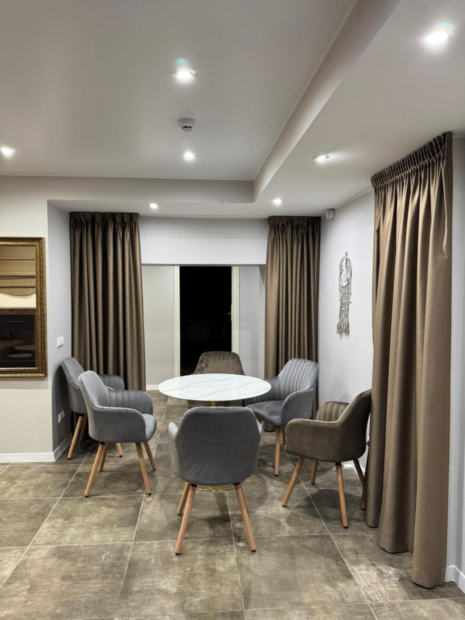 Dharma Stay Apartamentai Telšiai Екстериор снимка